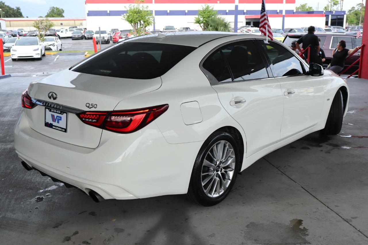 Infiniti Q50 3.0t LUXE RWD 2019