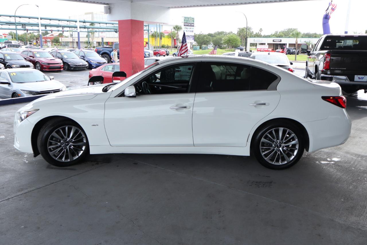 Infiniti Q50 3.0t LUXE RWD 2019