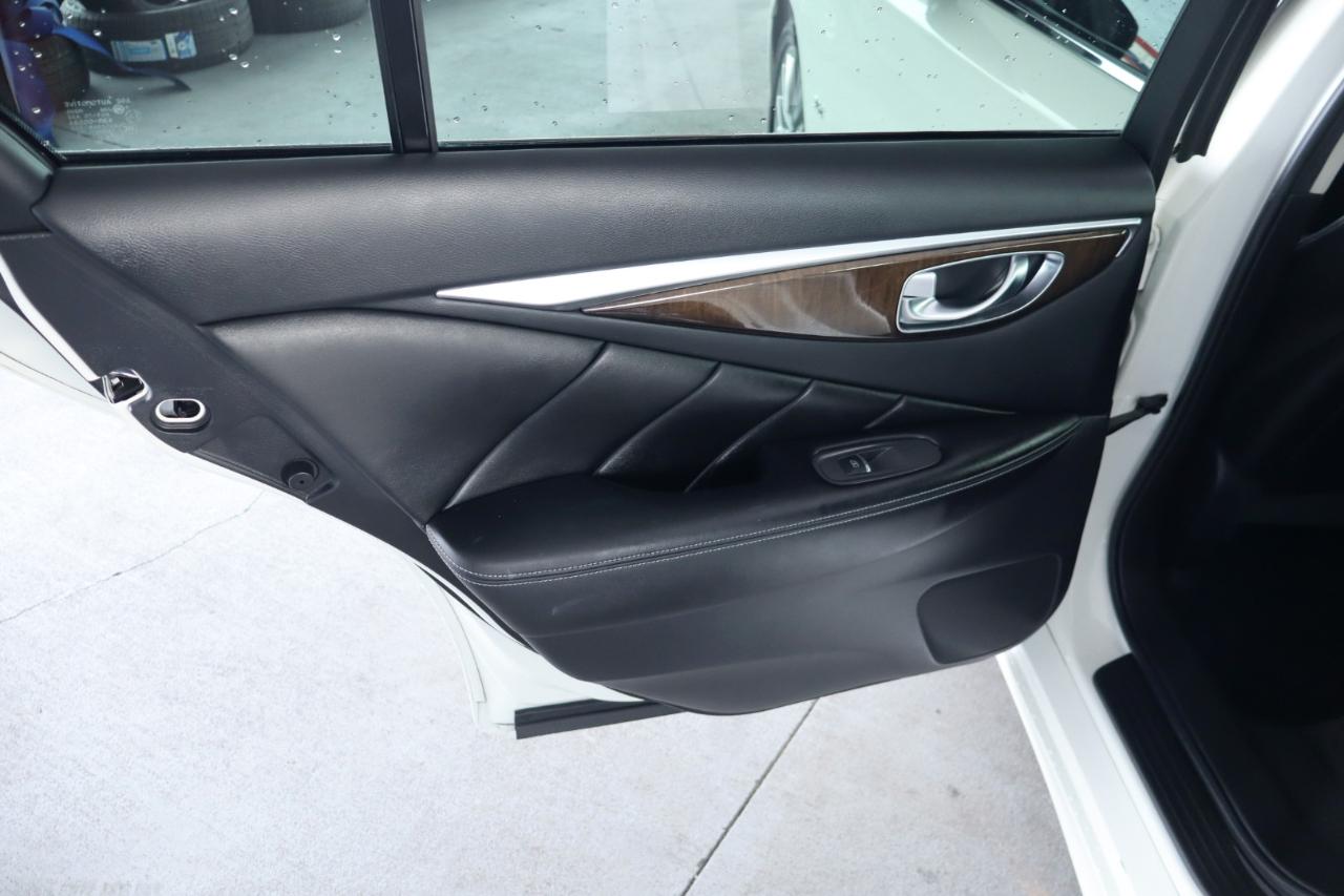 Infiniti Q50 3.0t LUXE RWD 2019