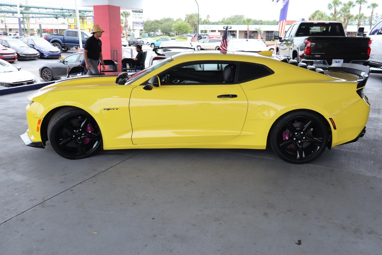 Chevrolet Camaro 2dr Cpe 2SS 2017