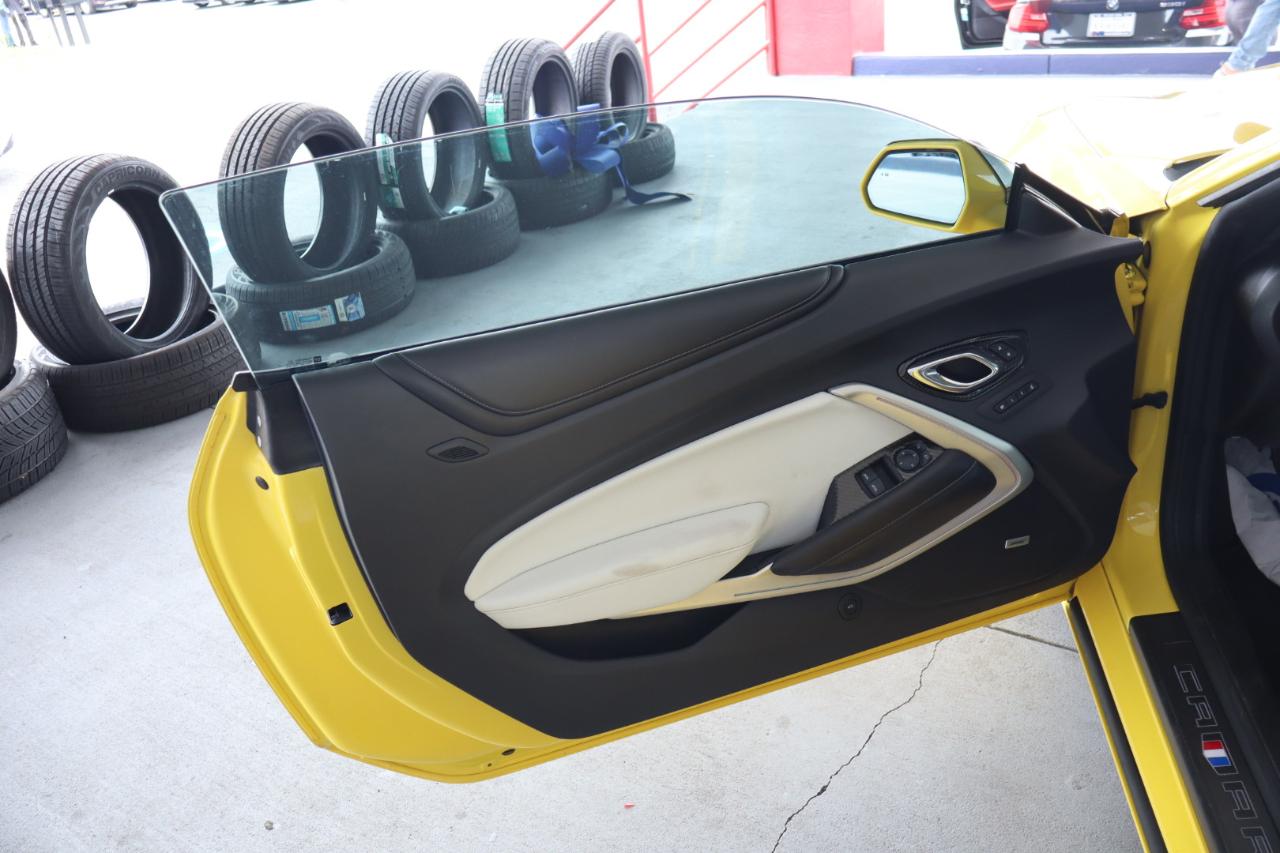 Chevrolet Camaro 2dr Cpe 2SS 2017