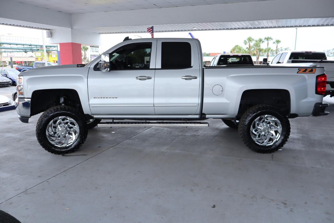 Chevrolet Silverado 1500 4WD Double Cab 143.5" LT w/1LT 2018