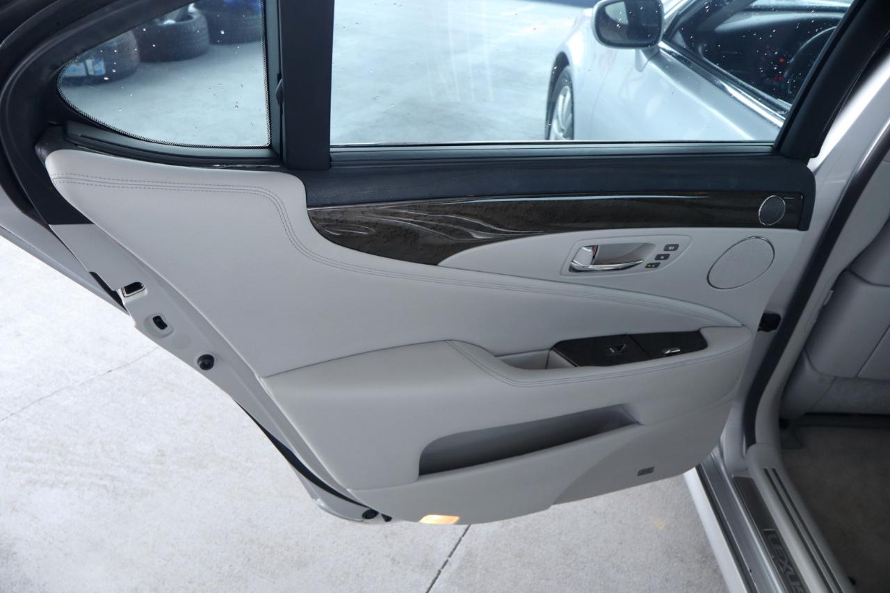 Lexus LS 460 4dr Sdn LWB 2007