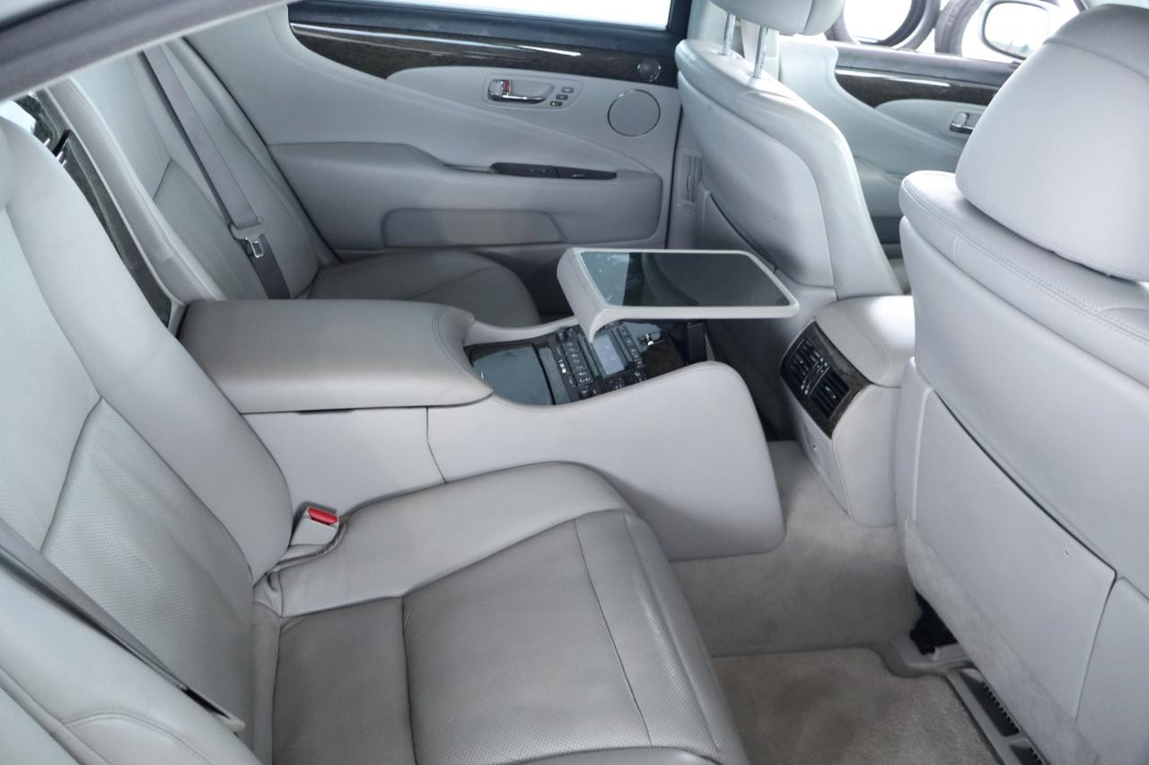Lexus LS 460 4dr Sdn LWB 2007