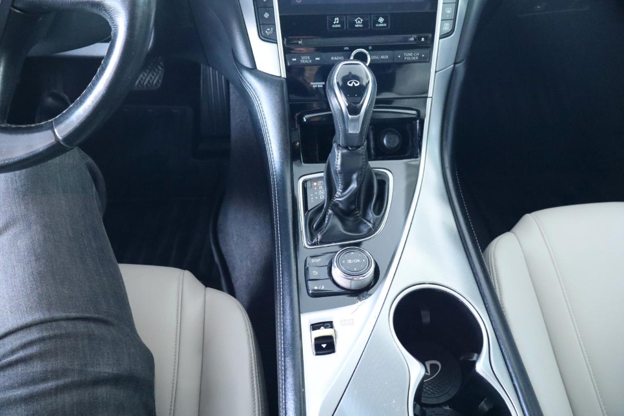 Infiniti Q60 3.0t LUXE RWD 2020