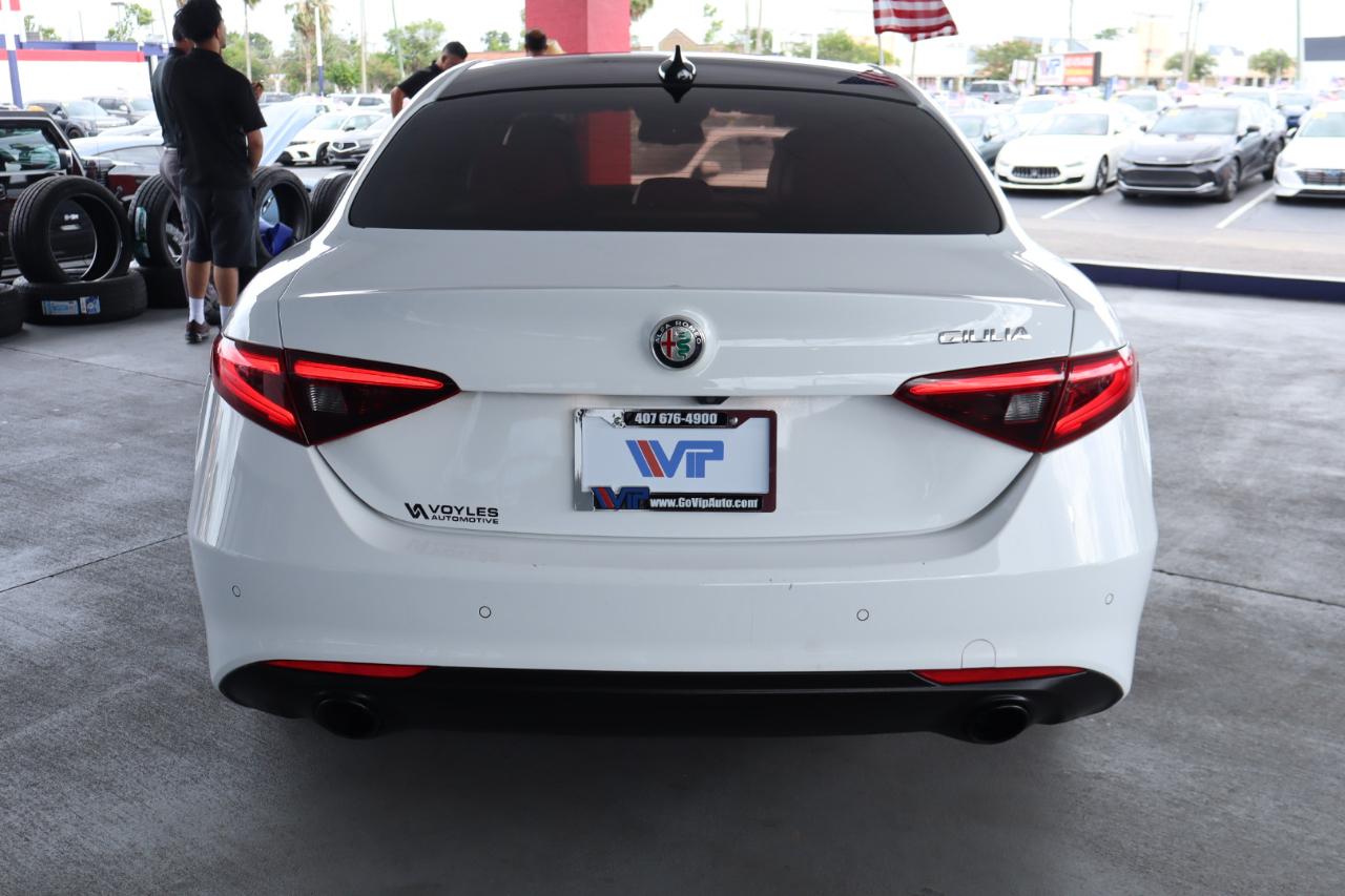 Alfa Romeo Giulia RWD 2022