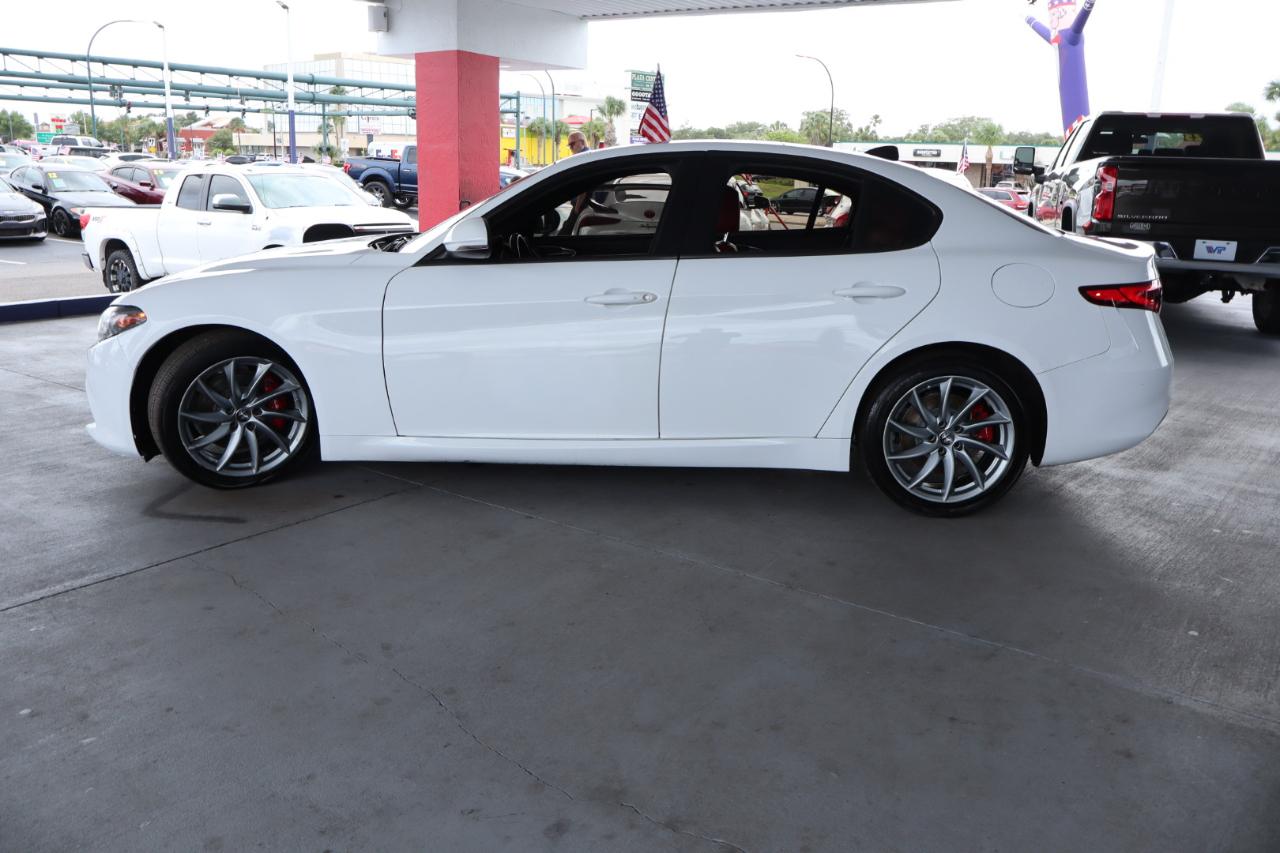 Alfa Romeo Giulia RWD 2022