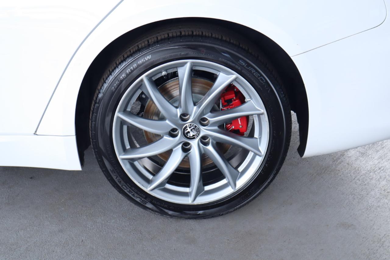 Alfa Romeo Giulia RWD 2022