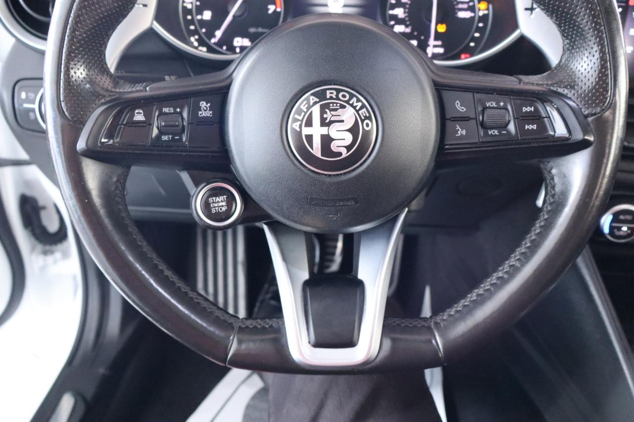 Alfa Romeo Giulia RWD 2022