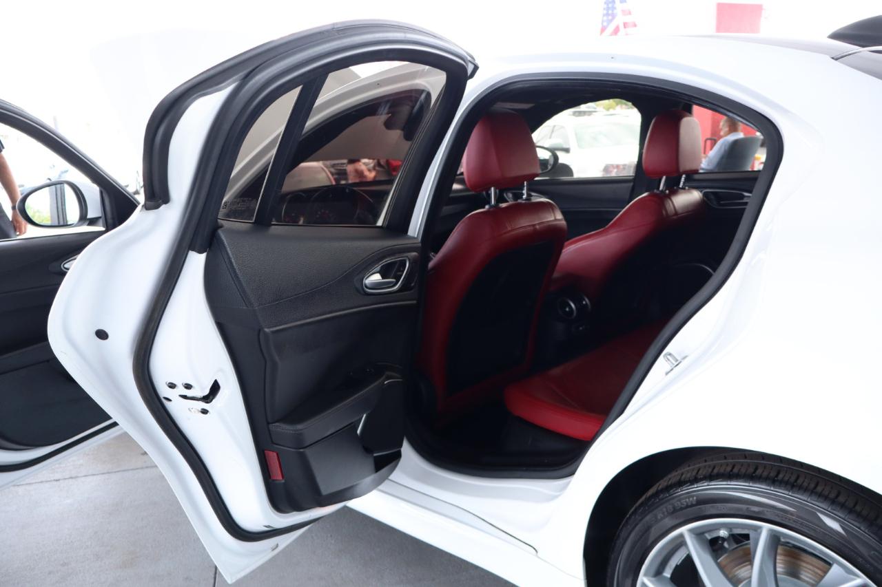 Alfa Romeo Giulia RWD 2022