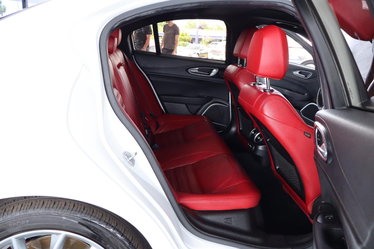 Alfa Romeo Giulia RWD 2022