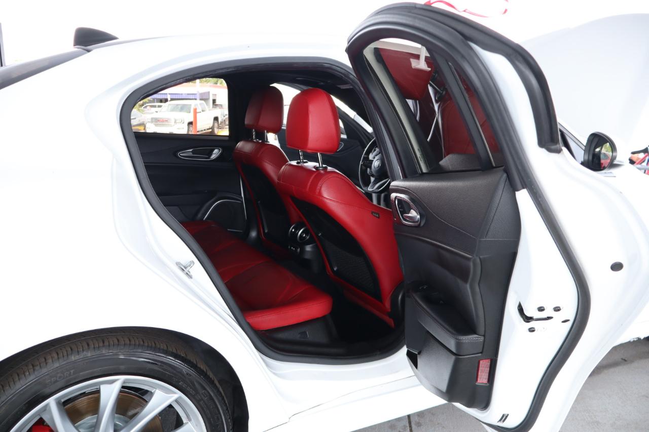 Alfa Romeo Giulia RWD 2022