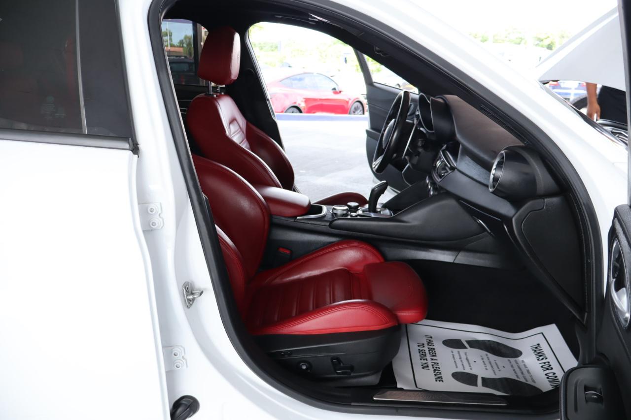 Alfa Romeo Giulia RWD 2022
