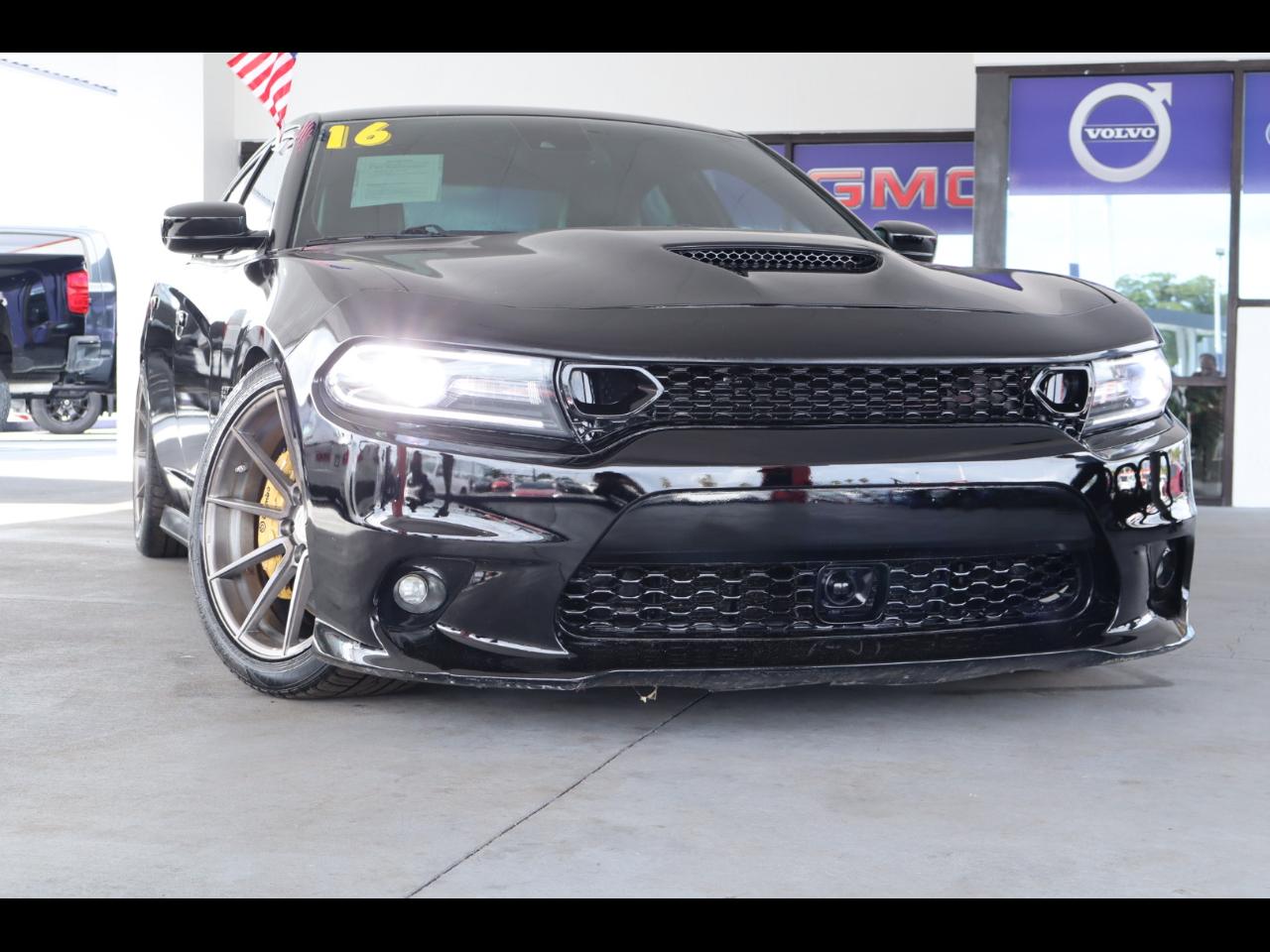 Dodge Charger 4dr Sdn SRT 392 RWD 2016