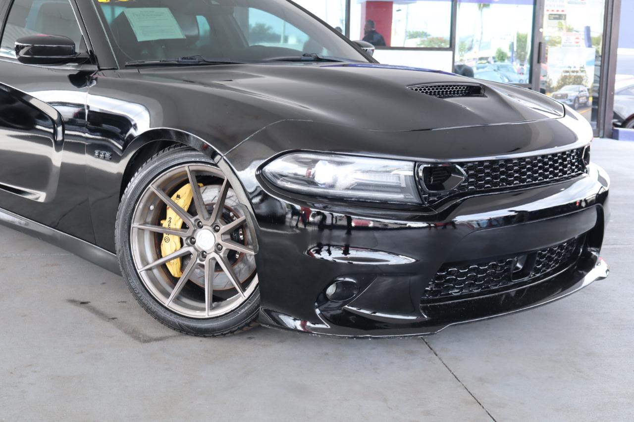 Dodge Charger 4dr Sdn SRT 392 RWD 2016