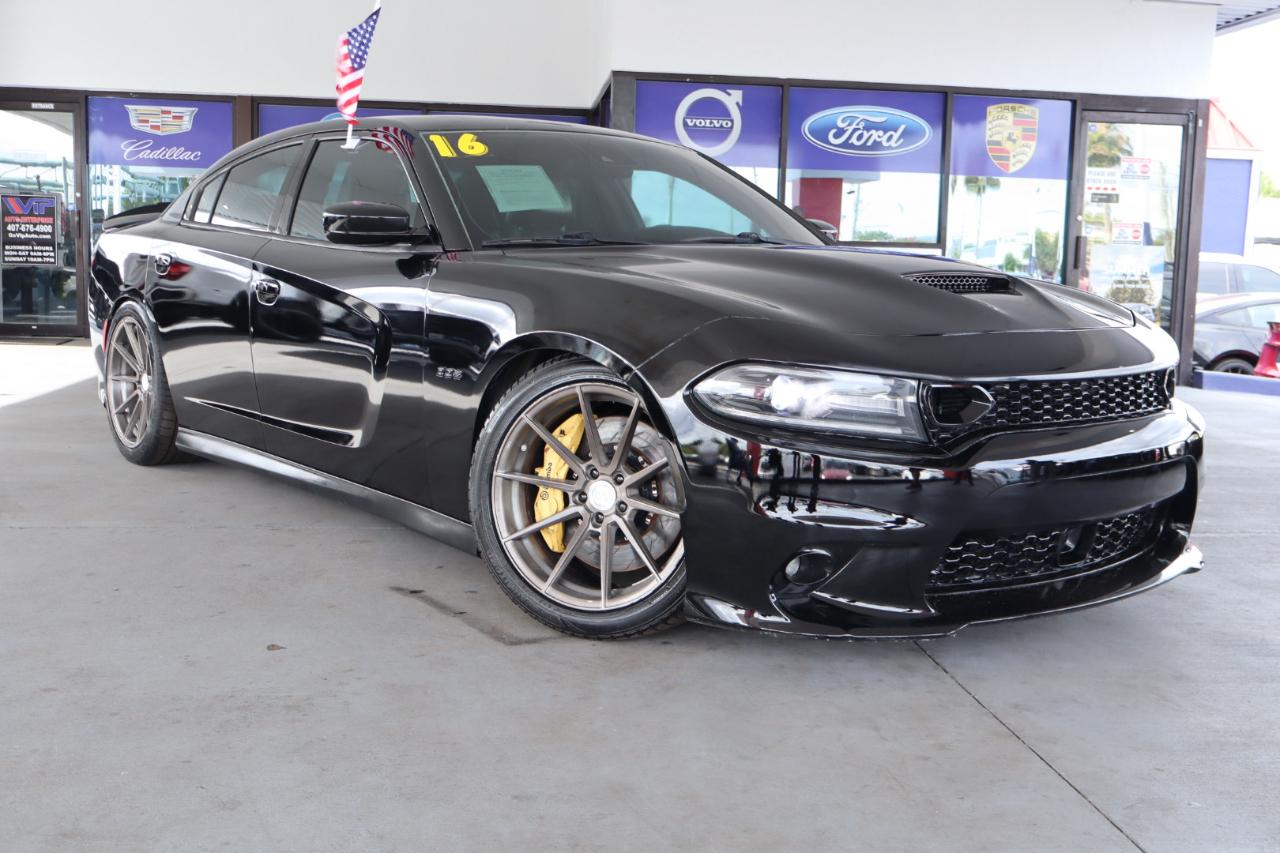 Dodge Charger 4dr Sdn SRT 392 RWD 2016