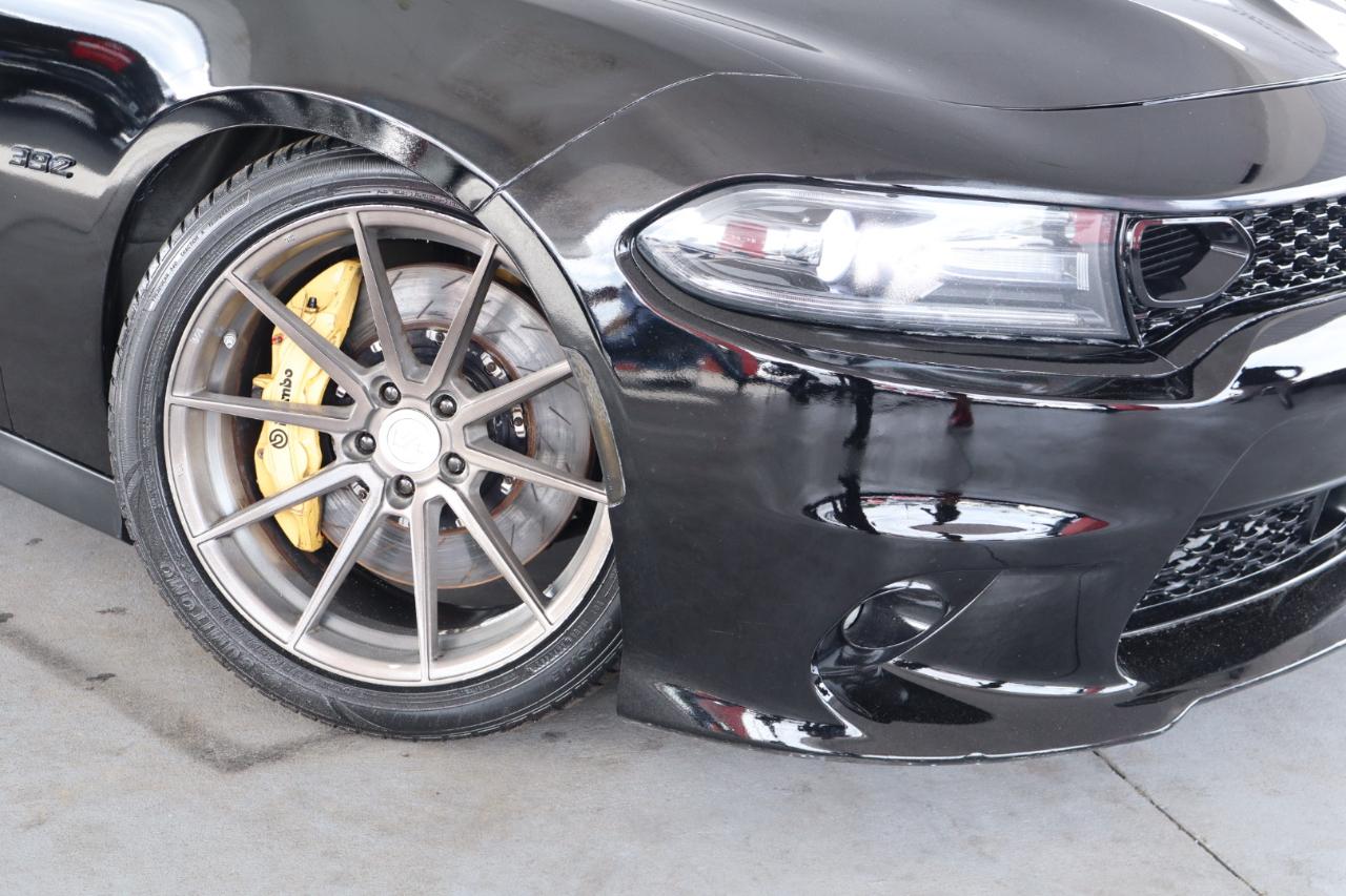 Dodge Charger 4dr Sdn SRT 392 RWD 2016