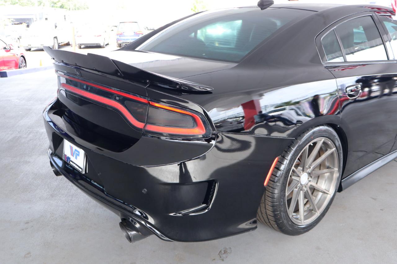 Dodge Charger 4dr Sdn SRT 392 RWD 2016