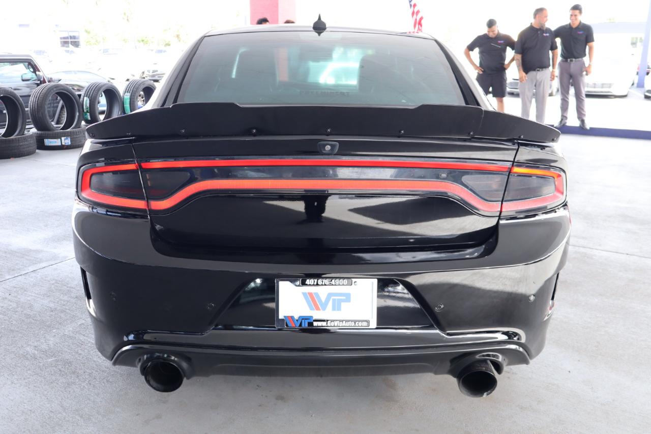 Dodge Charger 4dr Sdn SRT 392 RWD 2016