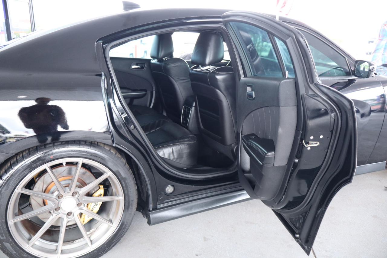 Dodge Charger 4dr Sdn SRT 392 RWD 2016