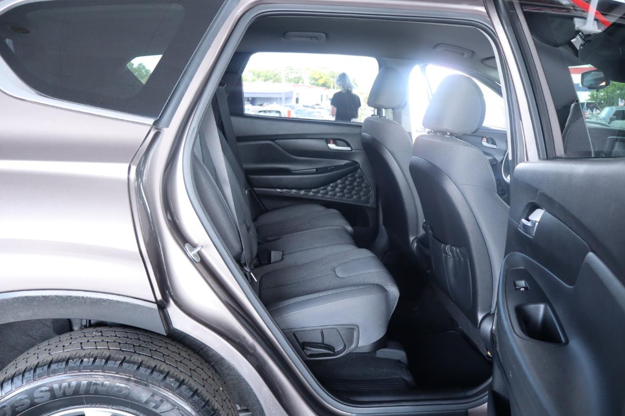 Hyundai Santa Fe SEL 2.4L Auto FWD 2020