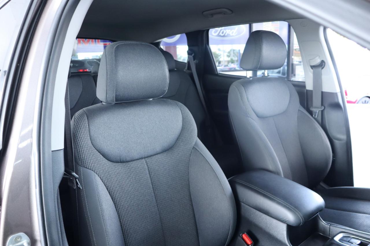 Hyundai Santa Fe SEL 2.4L Auto FWD 2020