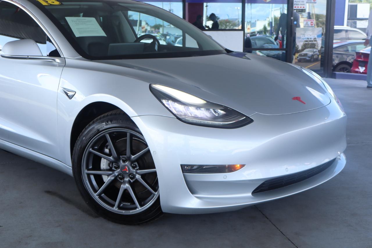 Tesla Model 3 Mid Range Battery RWD 2018
