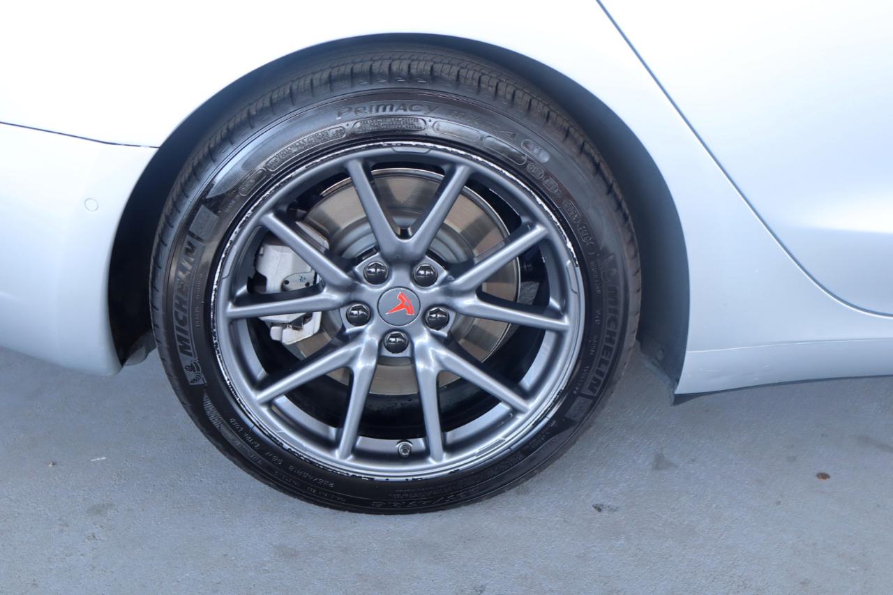 Tesla Model 3 Mid Range Battery RWD 2018