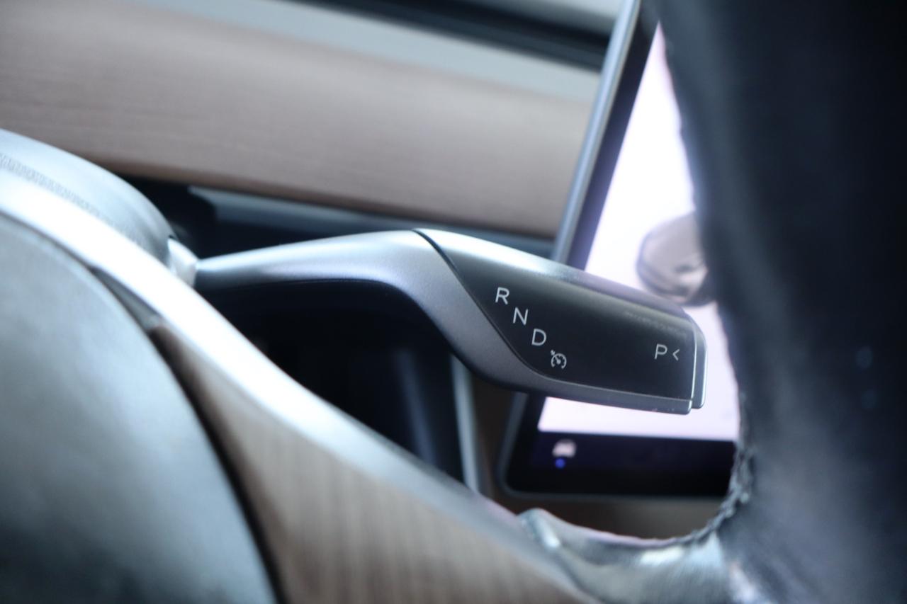 Tesla Model 3 Mid Range Battery RWD 2018
