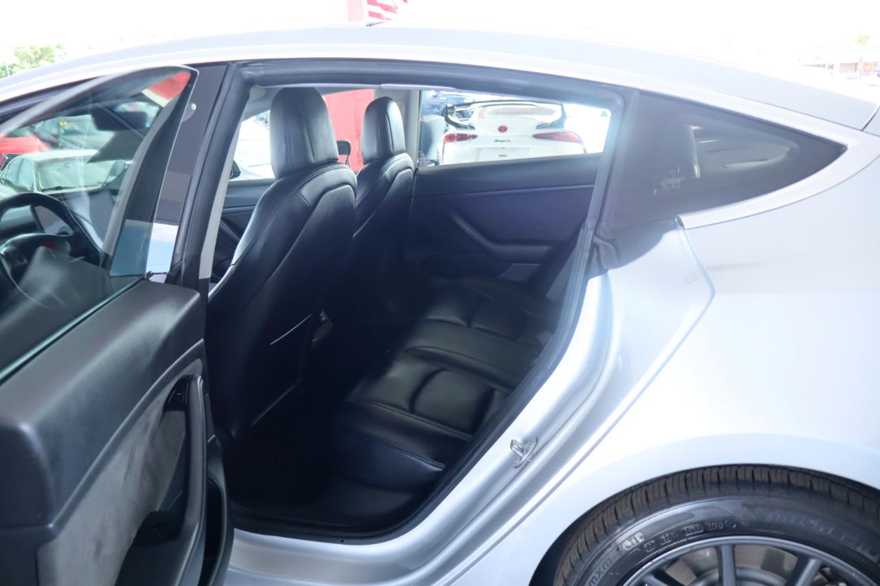 Tesla Model 3 Mid Range Battery RWD 2018