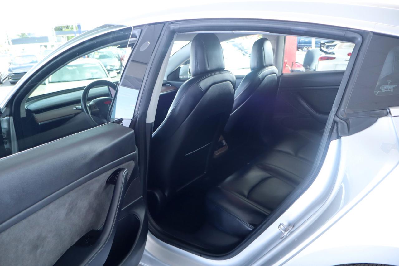 Tesla Model 3 Mid Range Battery RWD 2018