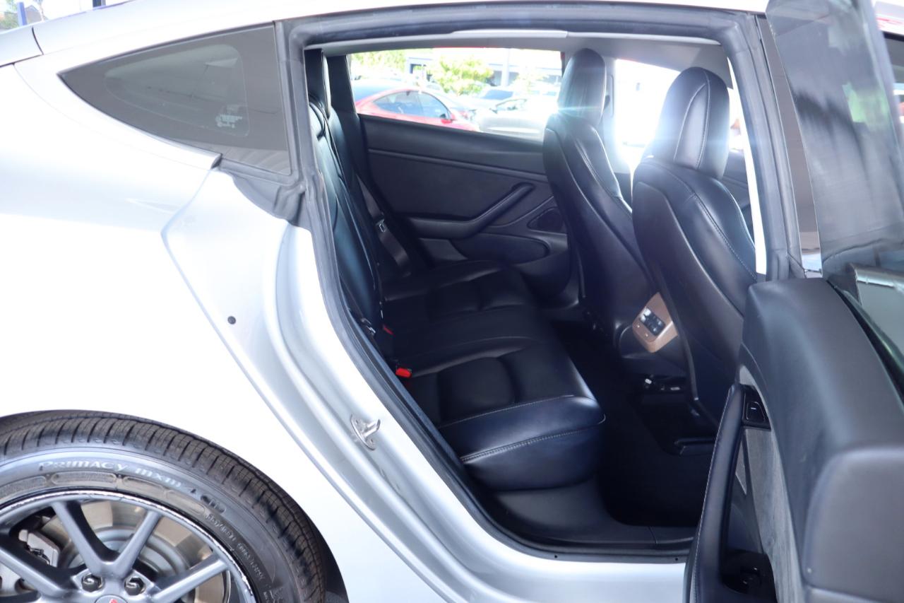 Tesla Model 3 Mid Range Battery RWD 2018
