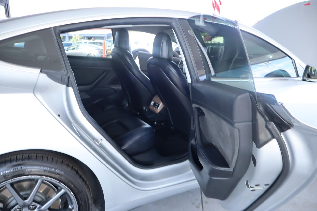 Tesla Model 3 Mid Range Battery RWD 2018