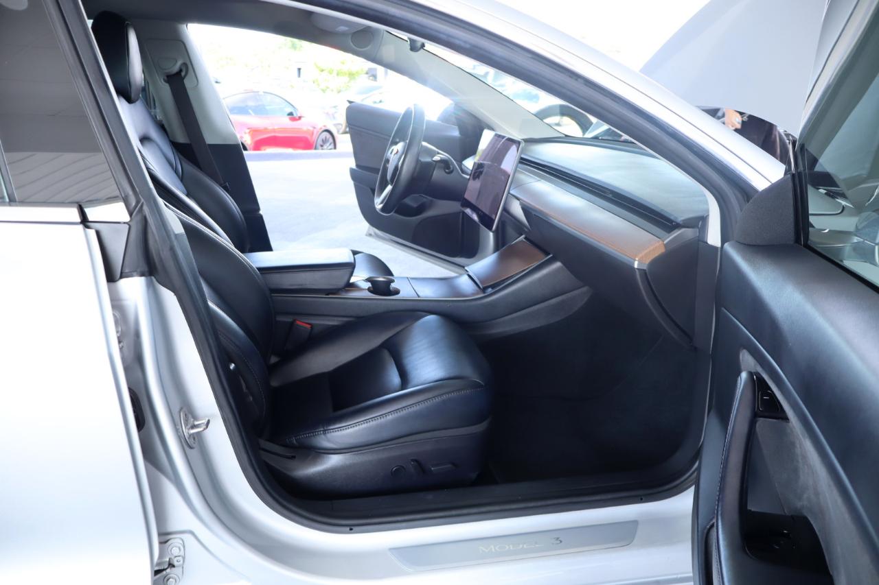 Tesla Model 3 Mid Range Battery RWD 2018