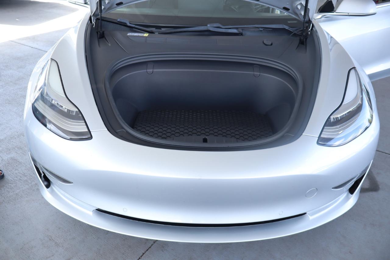 Tesla Model 3 Mid Range Battery RWD 2018