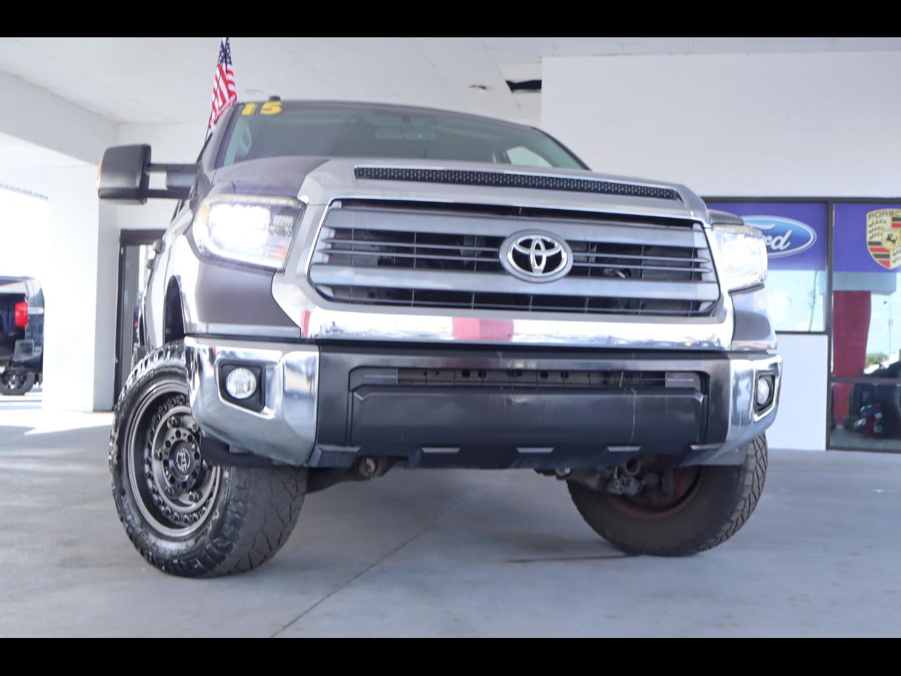 Toyota Tundra 2WD Truck CrewMax 5.7L V8 6-Spd AT SR5 (Natl) 2015