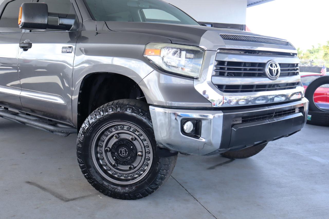 Toyota Tundra 2WD Truck CrewMax 5.7L V8 6-Spd AT SR5 (Natl) 2015