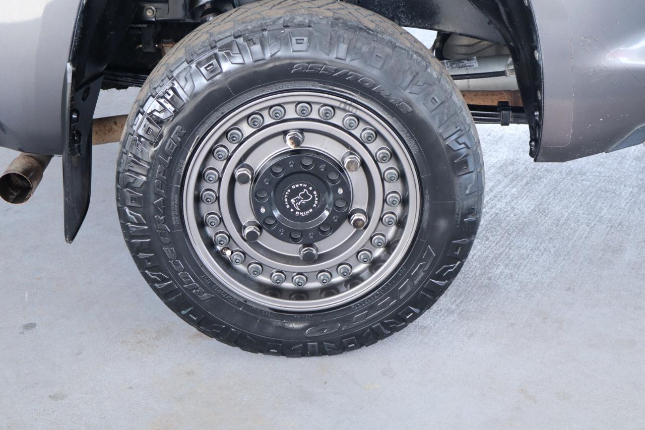 Toyota Tundra 2WD Truck CrewMax 5.7L V8 6-Spd AT SR5 (Natl) 2015