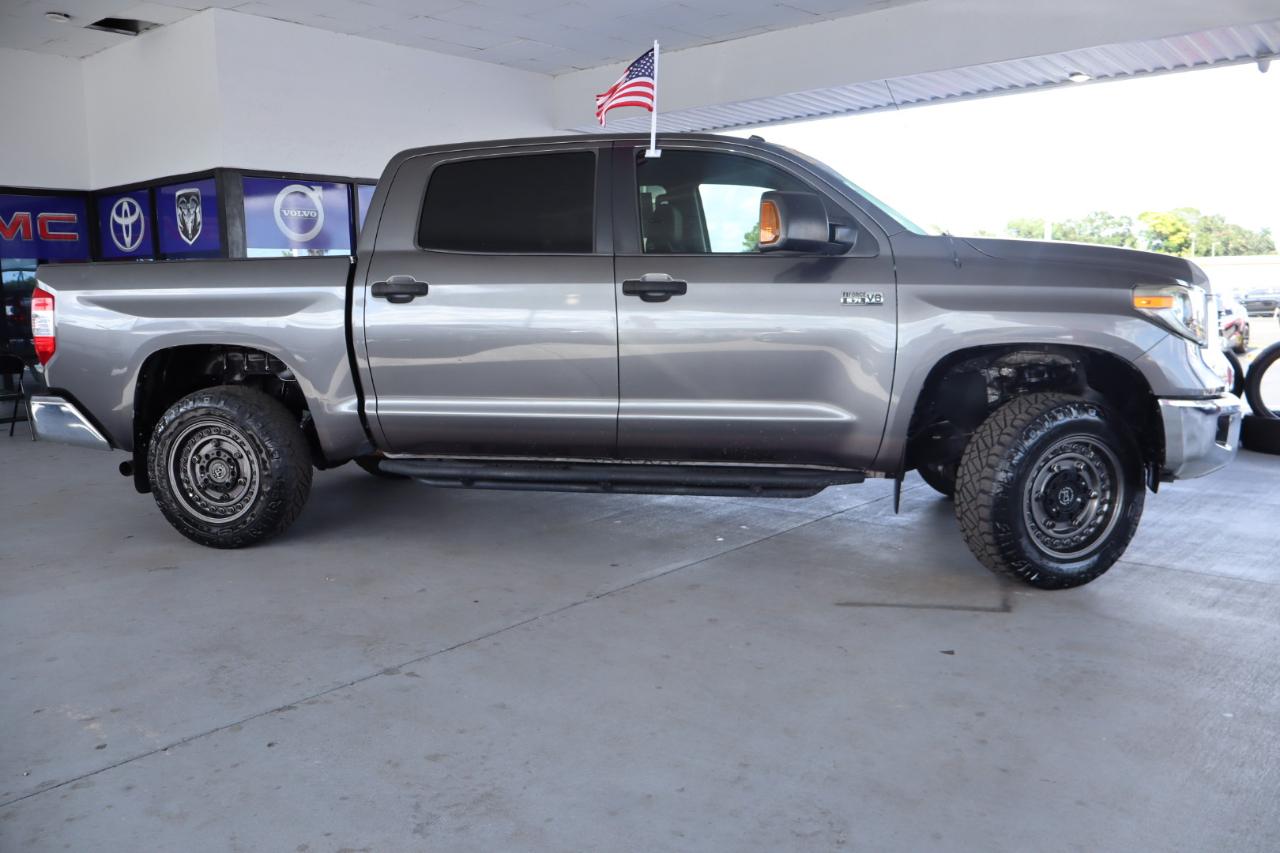 Toyota Tundra 2WD Truck CrewMax 5.7L V8 6-Spd AT SR5 (Natl) 2015