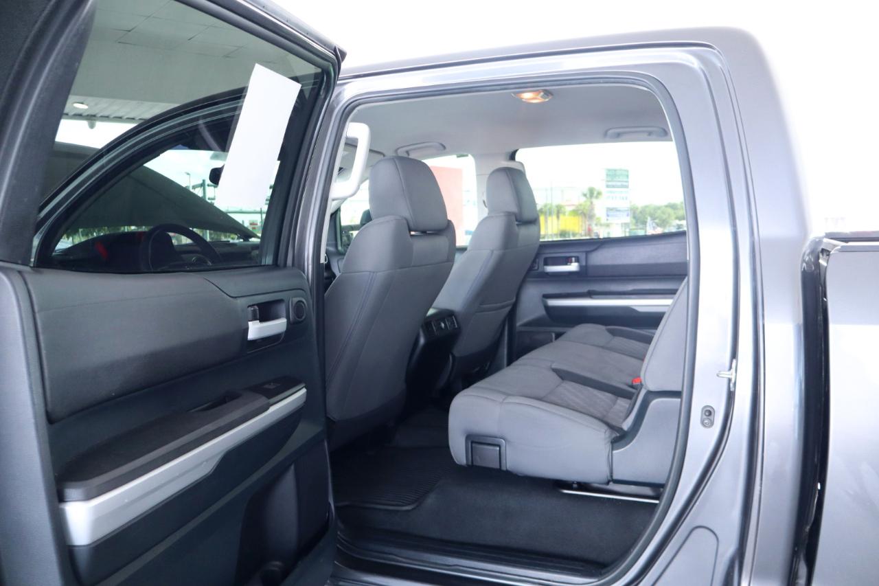 Toyota Tundra 2WD Truck CrewMax 5.7L V8 6-Spd AT SR5 (Natl) 2015