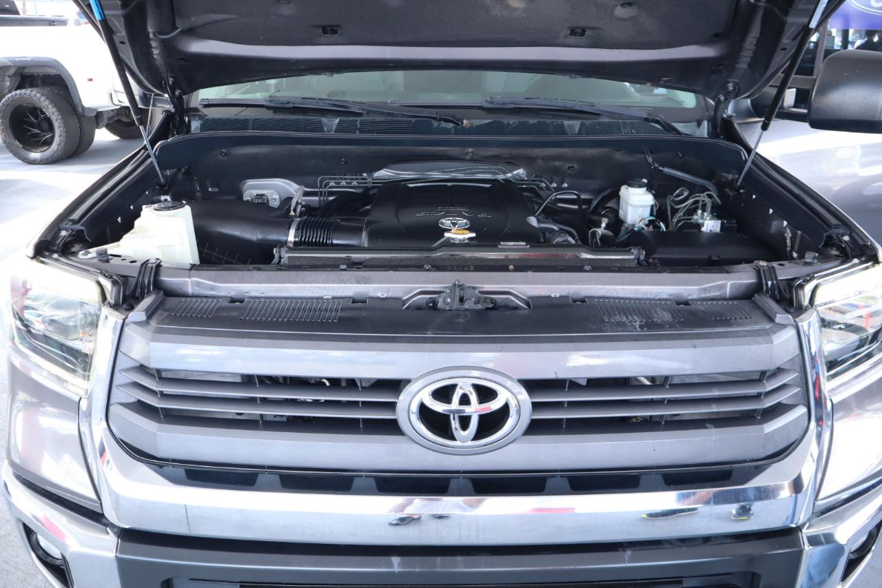 Toyota Tundra 2WD Truck CrewMax 5.7L V8 6-Spd AT SR5 (Natl) 2015