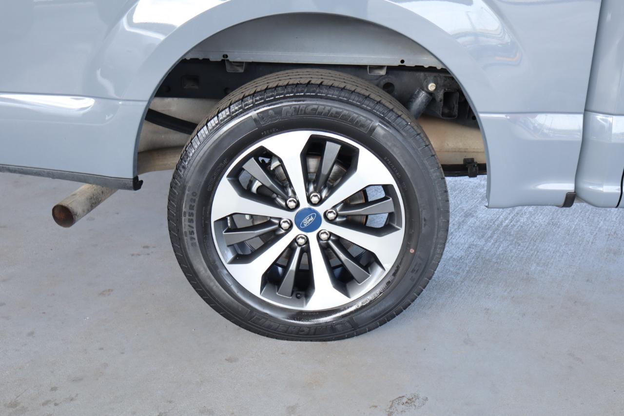 Ford F-150 2WD Reg Cab 122.5" XL 2020