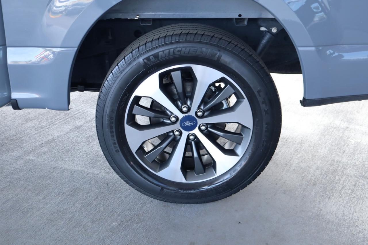 Ford F-150 2WD Reg Cab 122.5" XL 2020
