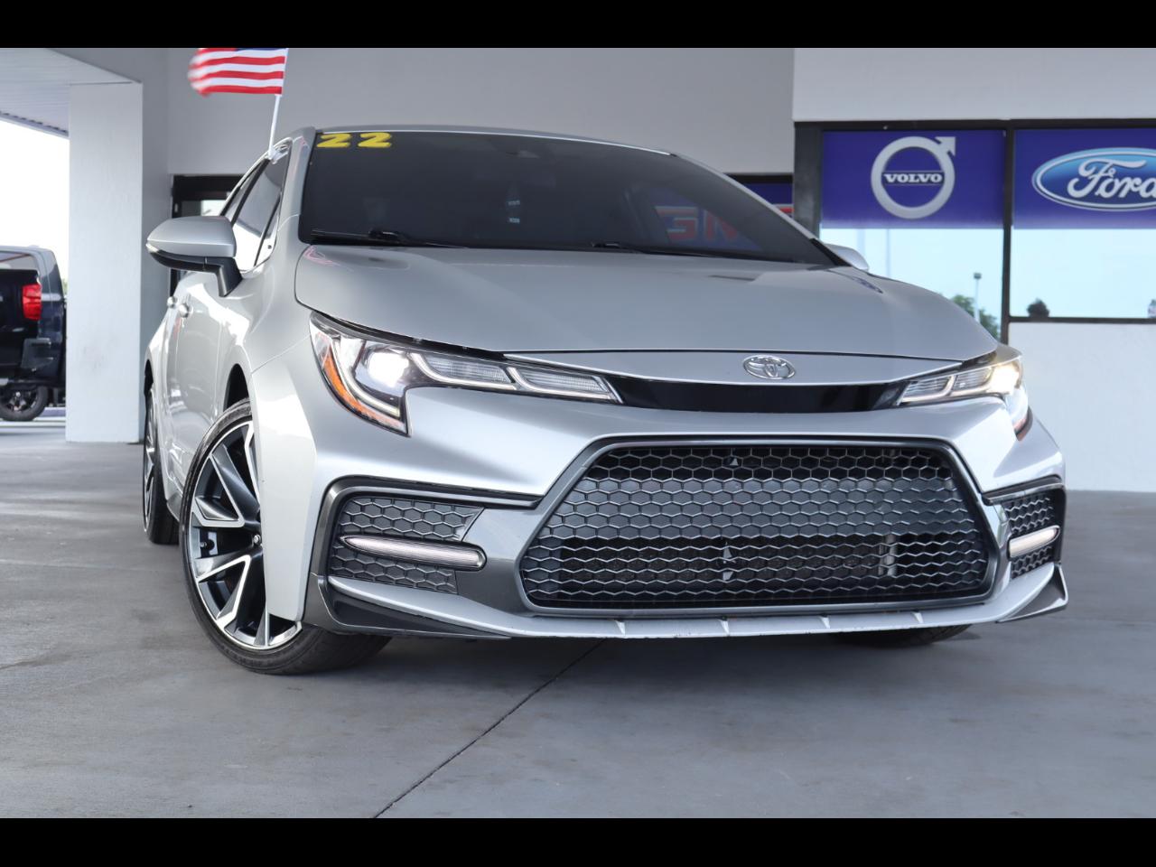 Toyota Corolla SE Nightshade CVT (Natl) 2022