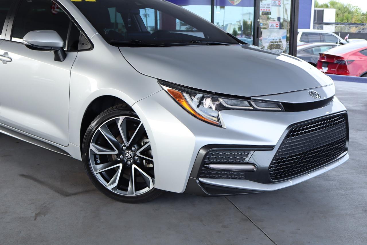 Toyota Corolla SE Nightshade CVT (Natl) 2022