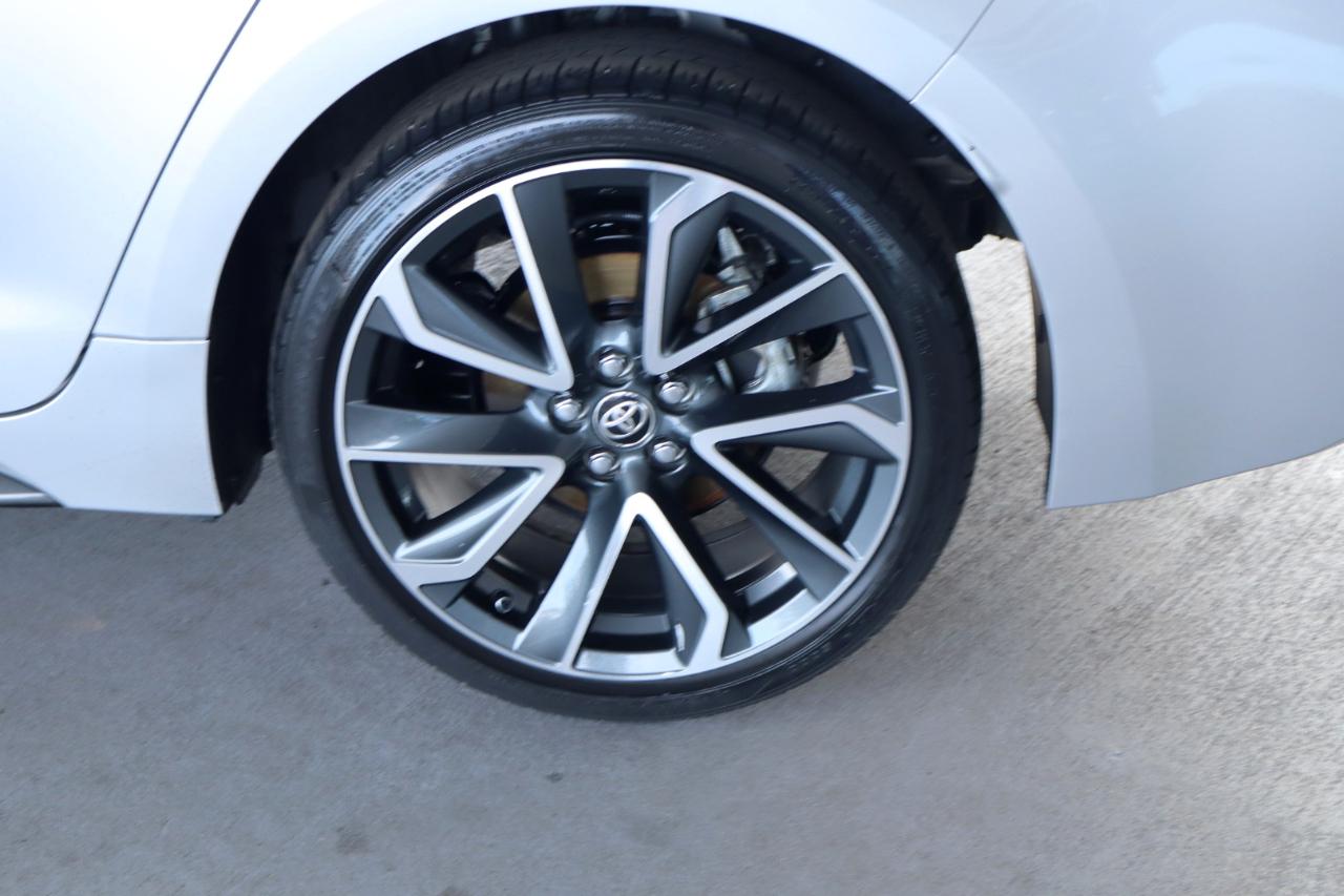 Toyota Corolla SE Nightshade CVT (Natl) 2022