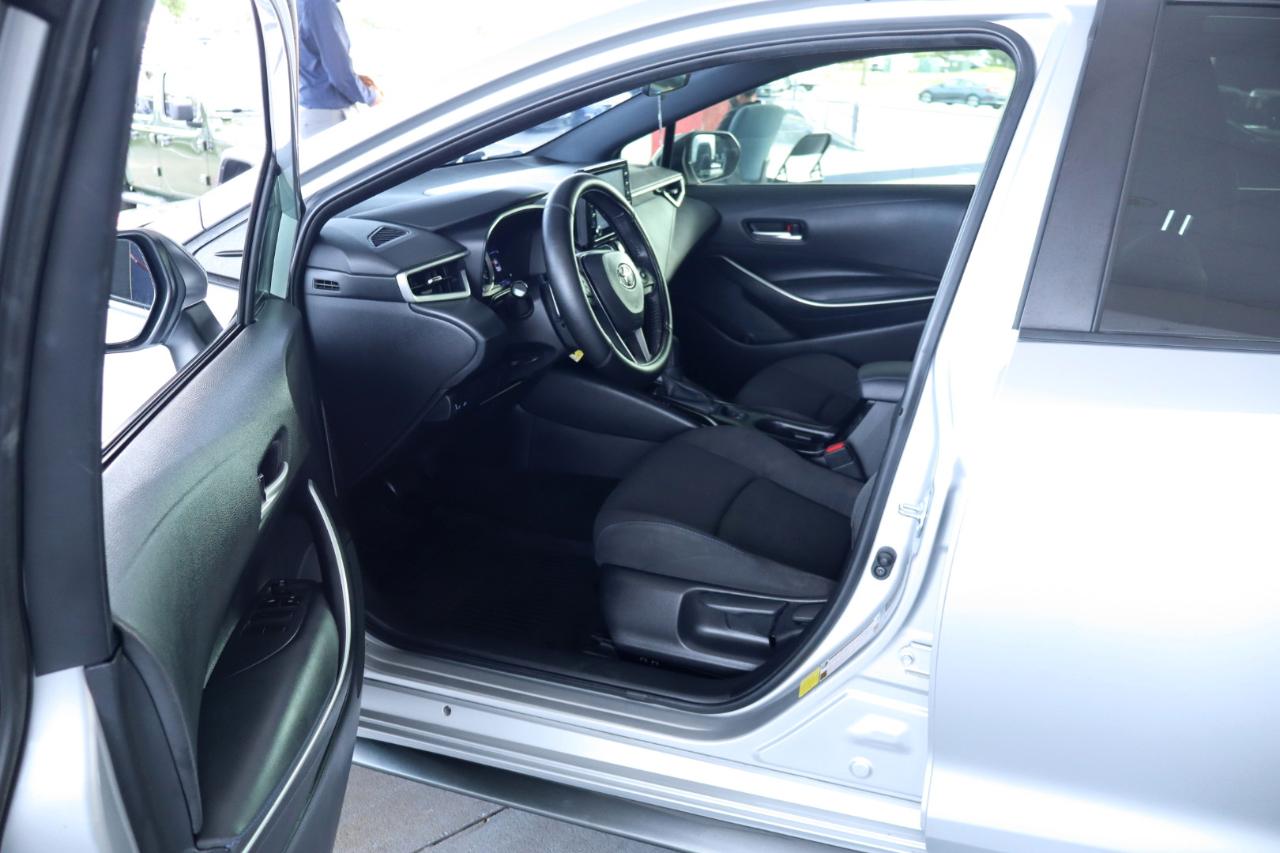 Toyota Corolla SE Nightshade CVT (Natl) 2022