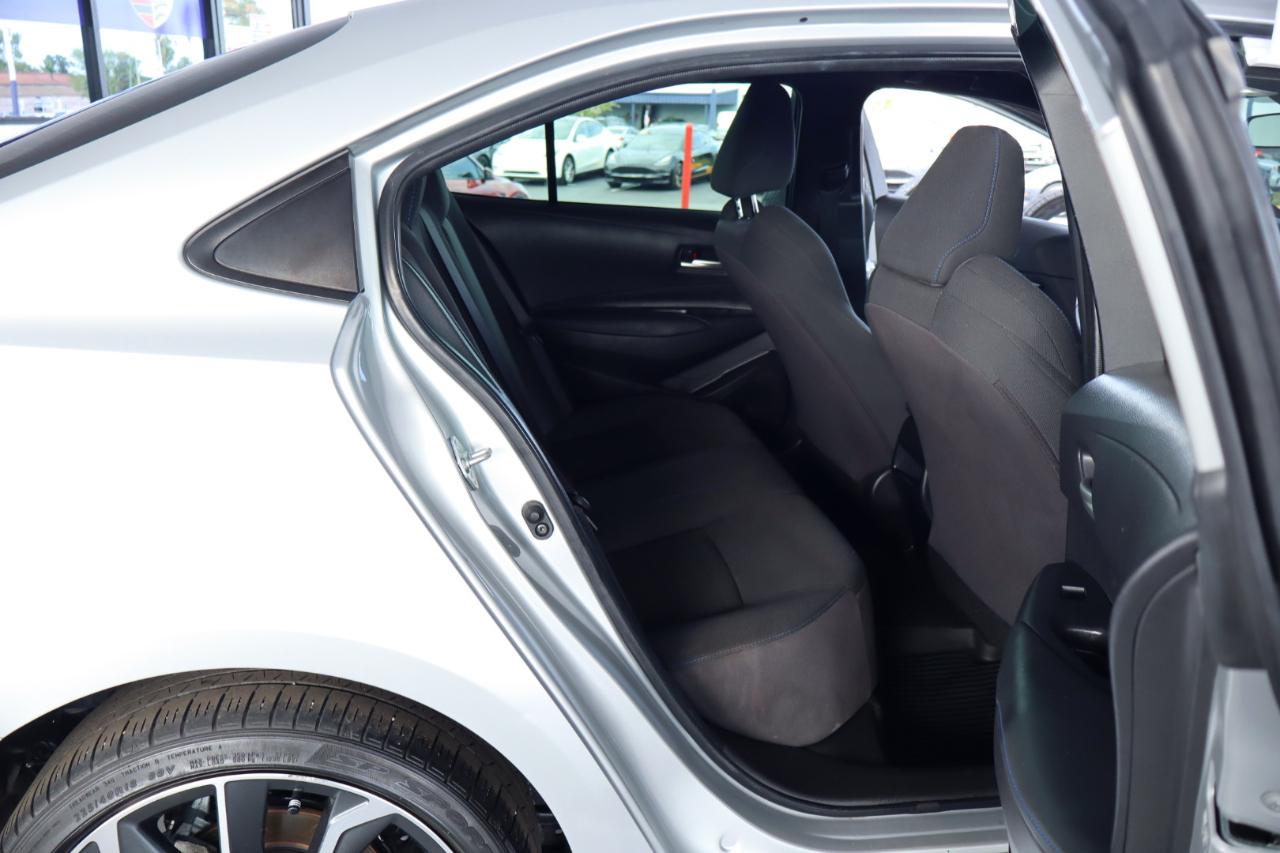 Toyota Corolla SE Nightshade CVT (Natl) 2022