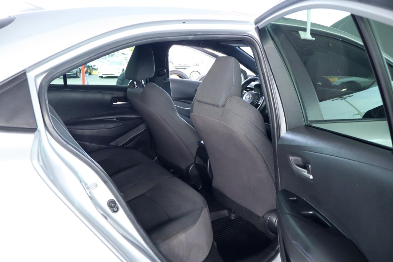 Toyota Corolla SE Nightshade CVT (Natl) 2022