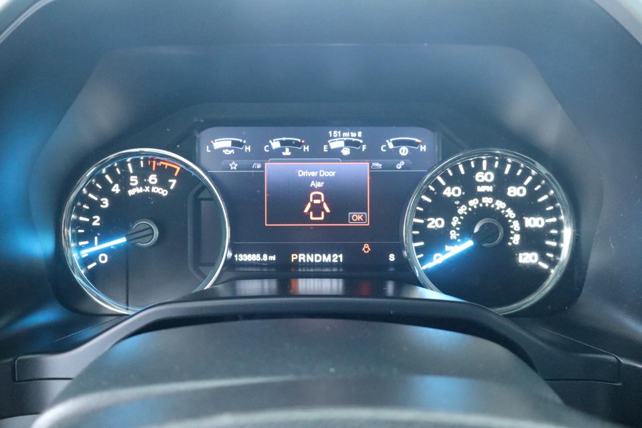 Ford F-150 4WD SuperCrew 145" Lariat 2016